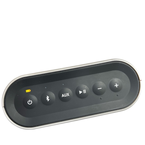 Bose SoundLink Color Bluetooth Speaker (White) - Picture 10 of 10